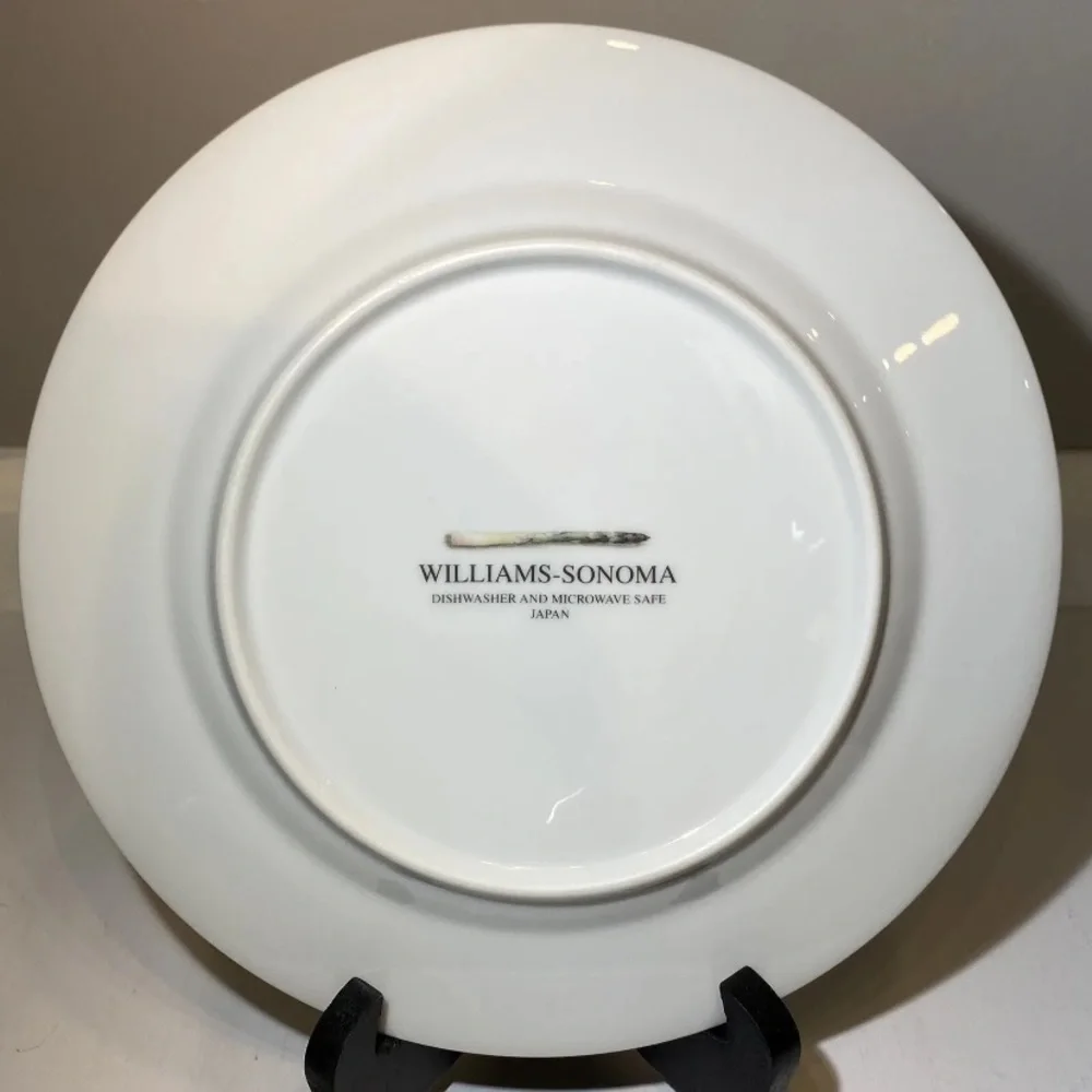Williams Sonoma Asparagus Bunches 8.25” Two (2) Set Salad Dessert Plates, Japan